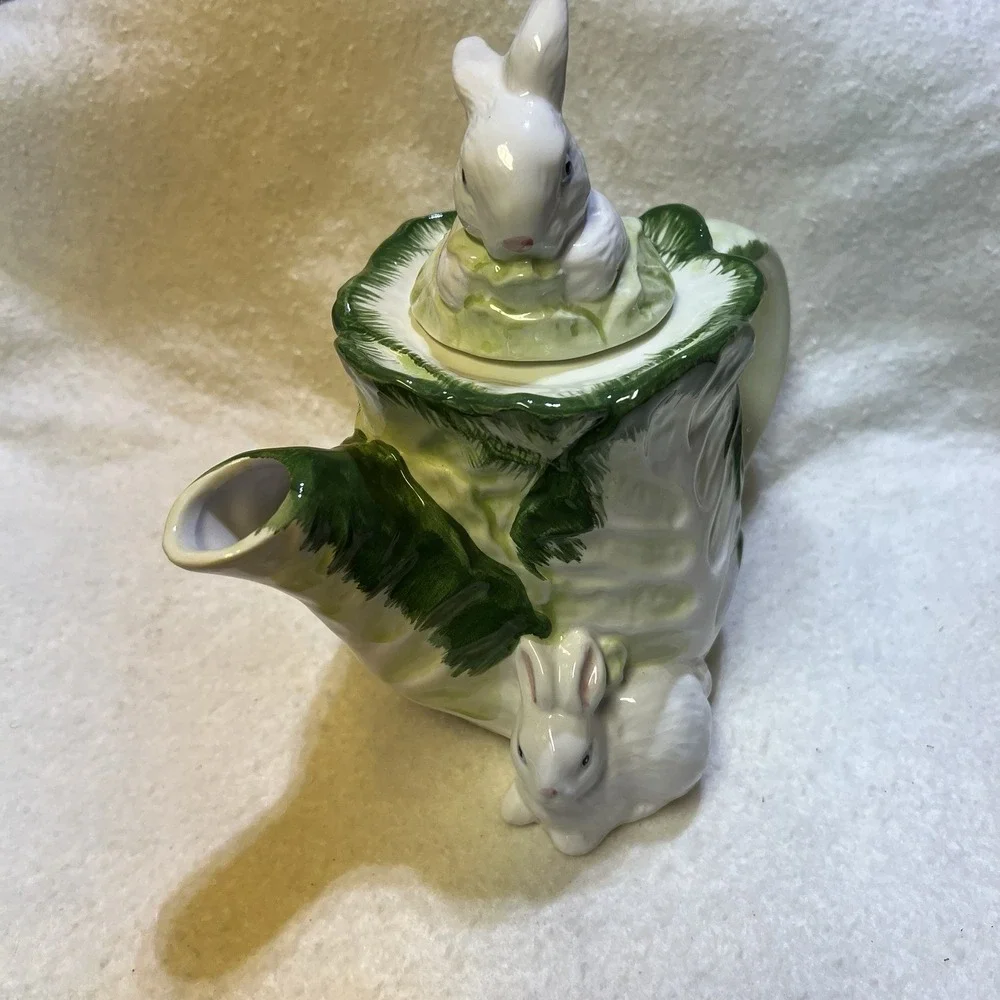 Vintage Taiwan Decorative Bunny In Cabbage Teapot 34‎ oz. Cottage Core